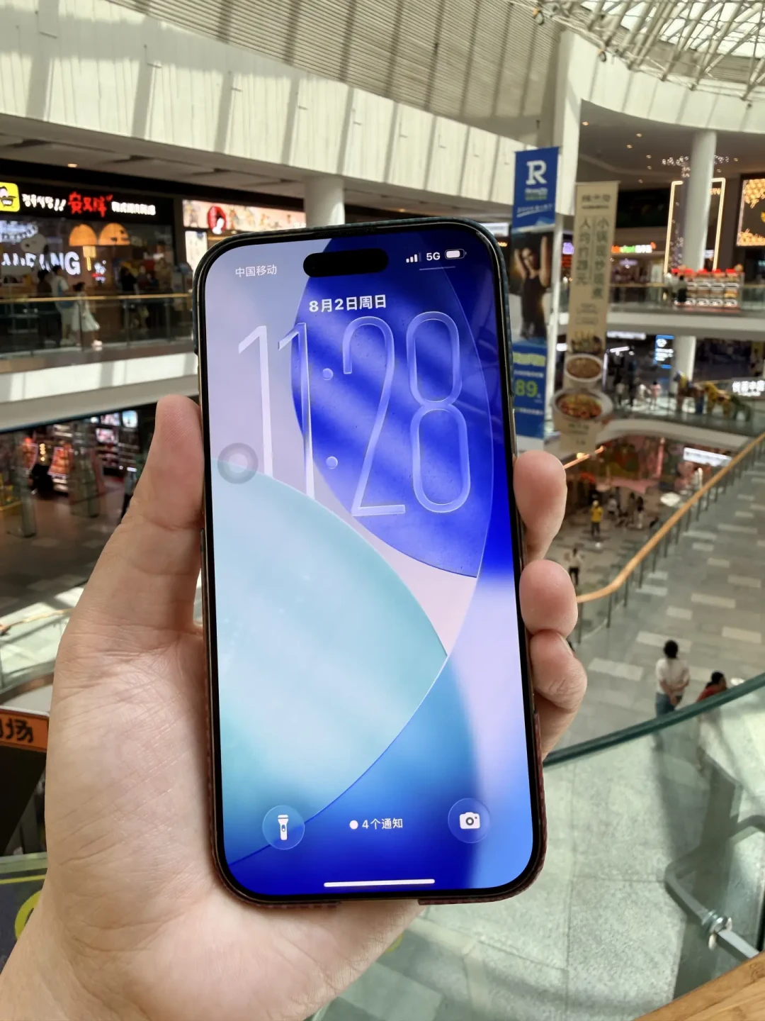 Air 2 要到明年春天,初代 iPhone Air 已跌破5000元:PITAKA 的 Air 壳也进了降价窗口,看清三个坑再决定