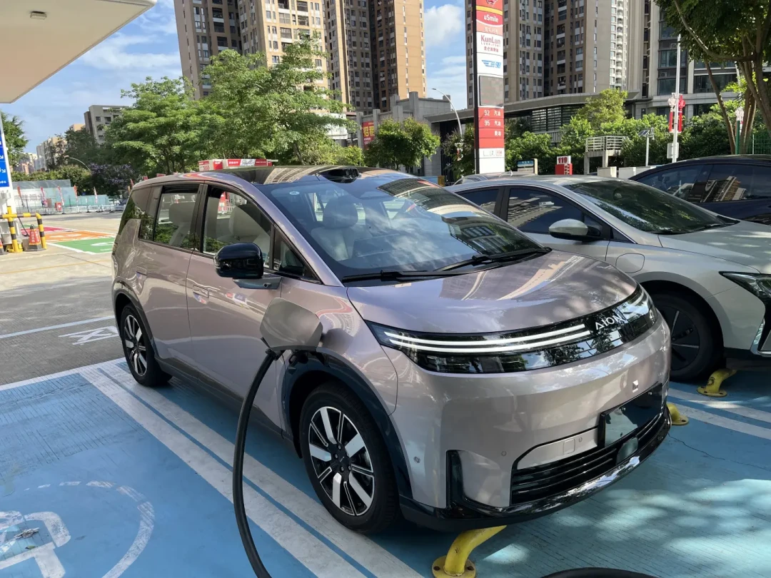 启源Q05累计破10万台，但销冠不等于该跟风：10万级纯电SUV五款车掰开看，三种预算三条线