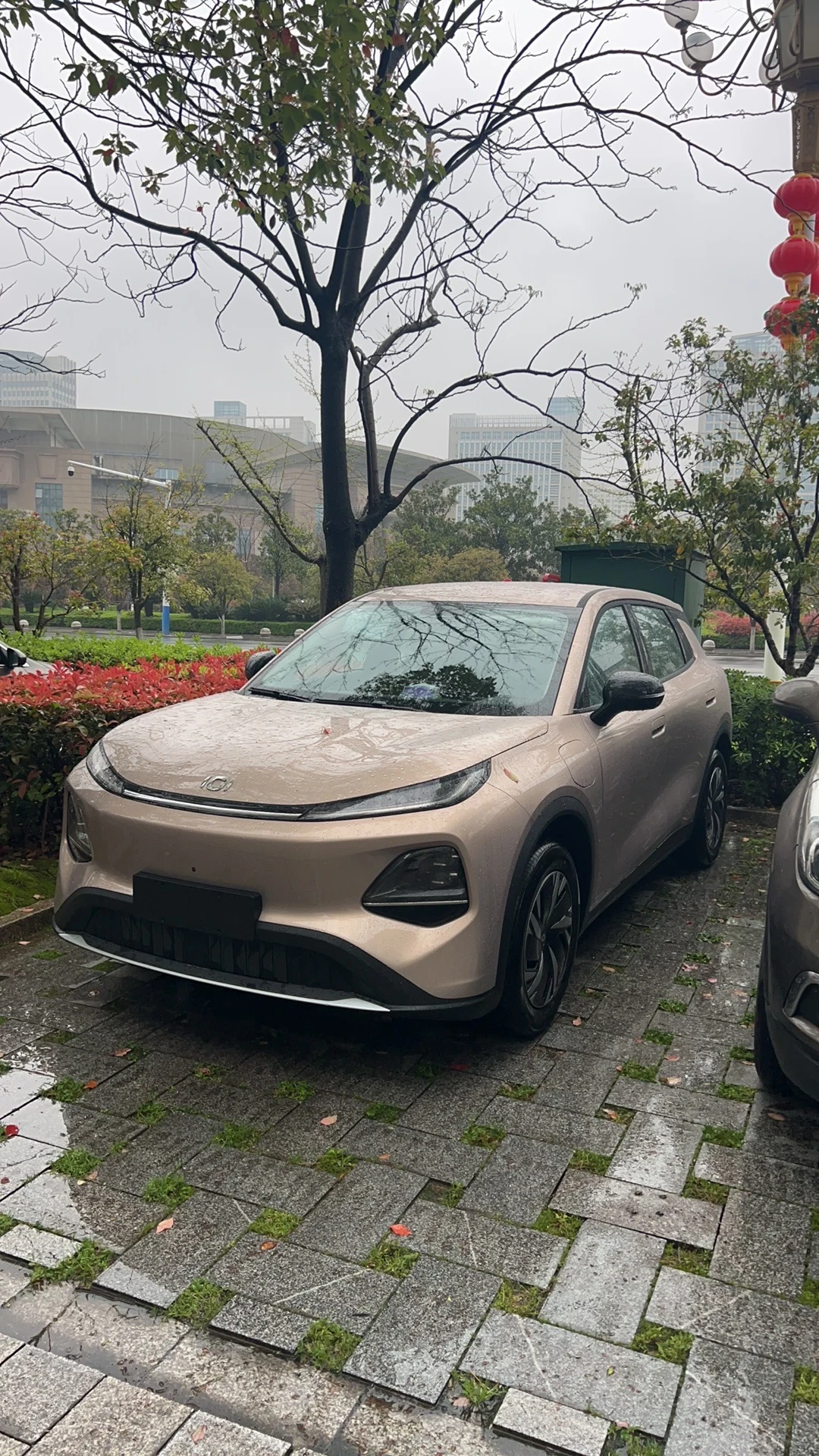 启源Q05累计破10万台，但销冠不等于该跟风：10万级纯电SUV五款车掰开看，三种预算三条线