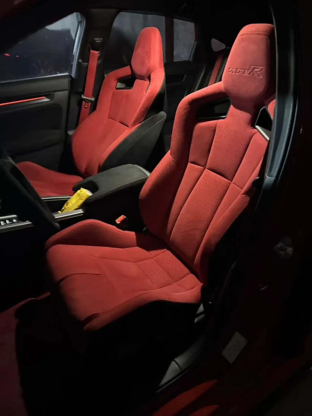 当年落地50万,如今全新现车30出头:思域Type R崩盘,最后一代纯油红头怎么圆梦、要避哪些坑