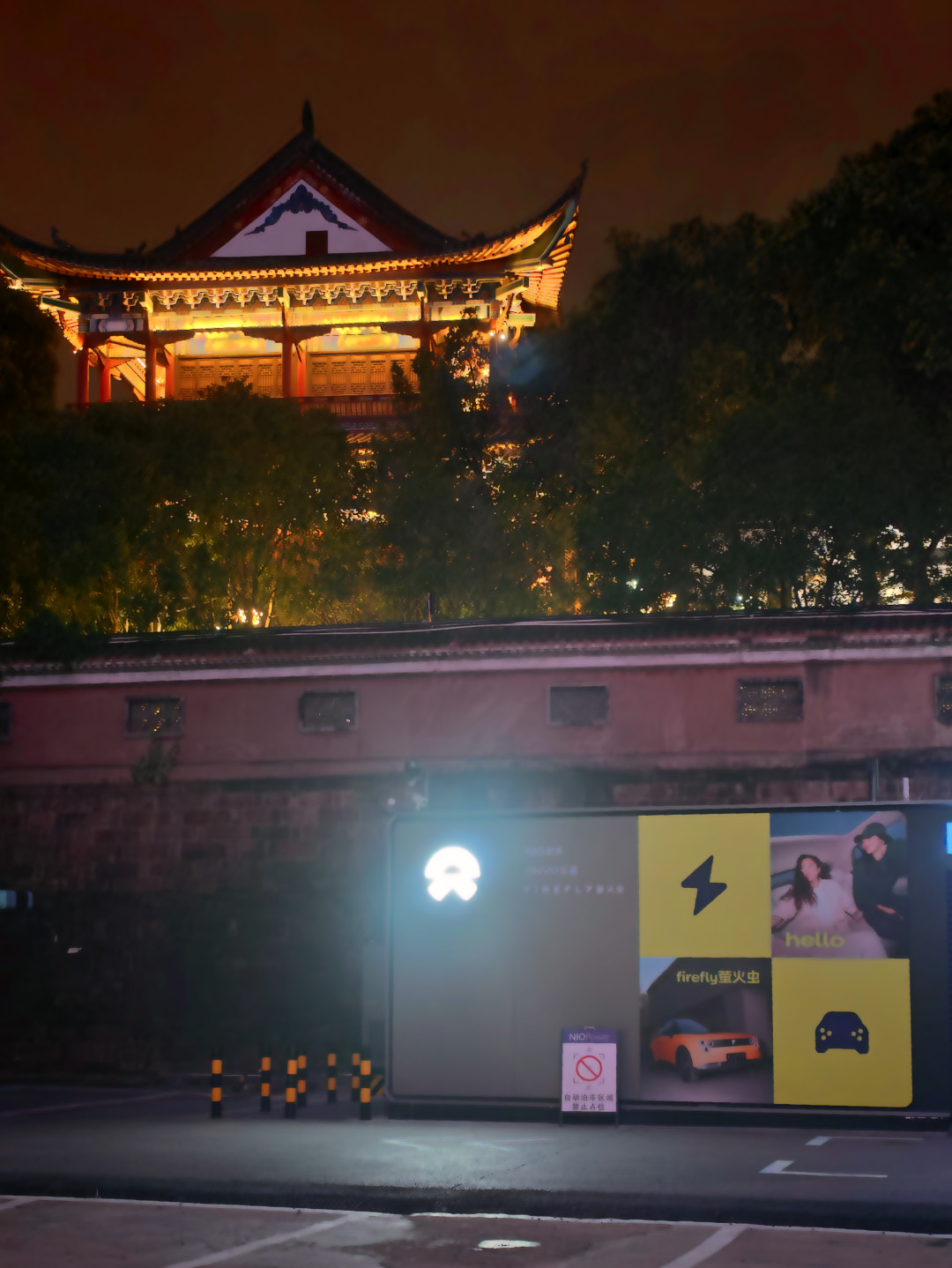 交付差理想2400台、营收却是新势力第一:三本账算清蔚来,离“稳了”还差三步