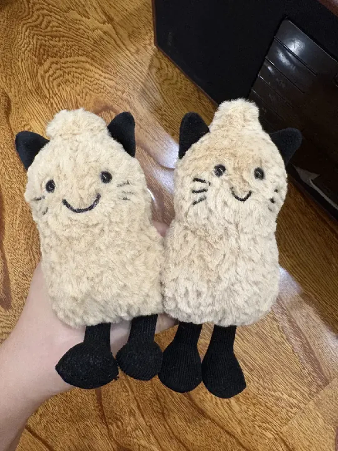 Jellycat万圣节系列今日到店:全线10款199-559元,花生猫开售两天降到66折,这一波走哪条路