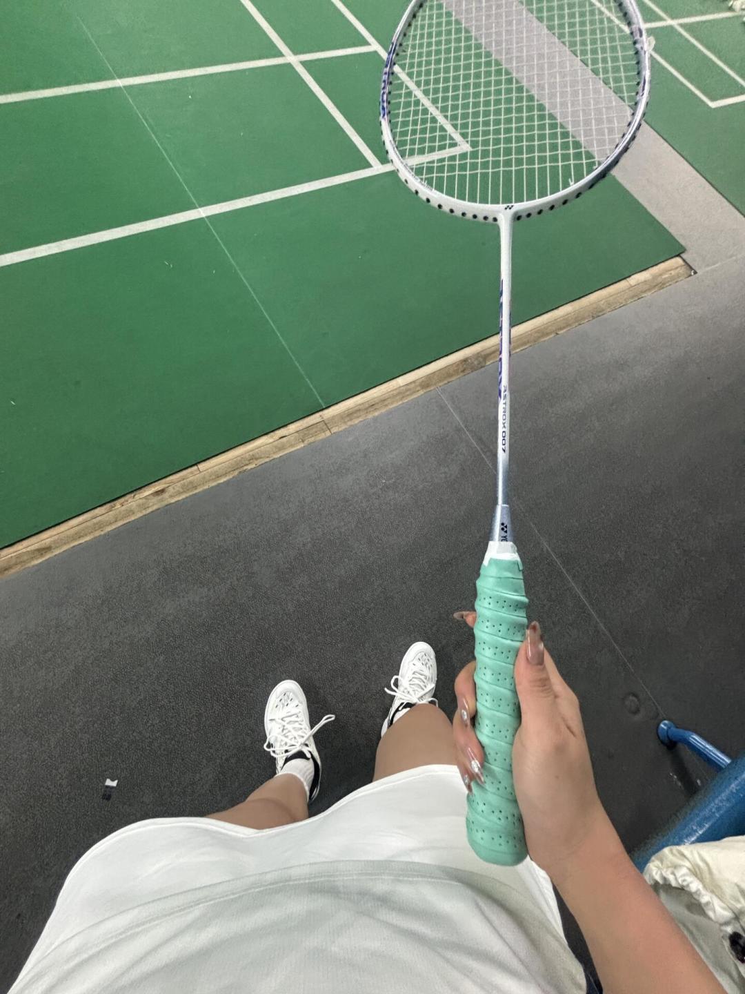 新德里世锦赛3天后开打,“陈雨菲同款”天斧77 Pro跌到三位数:女生入坑尤尼克斯,先看完这份抄作业清单再花钱