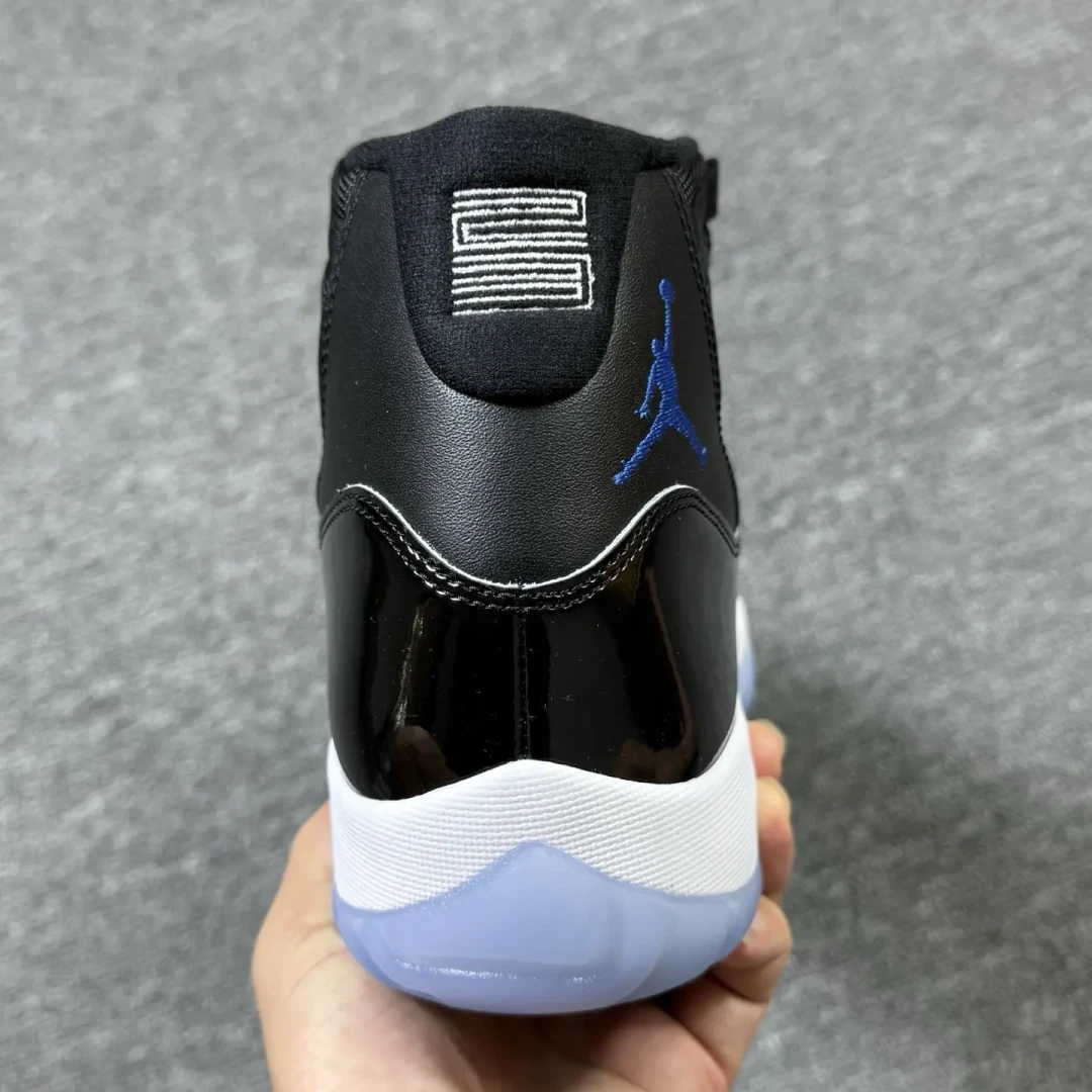时隔10年，AJ11「大灌篮」回来了：球鞋市场降温的今年，这双梦中情鞋还值得冲吗？