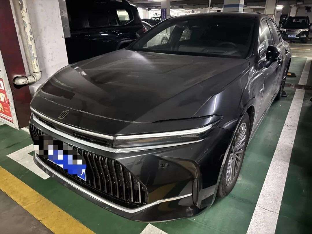 新车皇冠两年只卖3台,任何颜色还要加3000选装费:皇冠的体面,现在全靠二手市场撑着