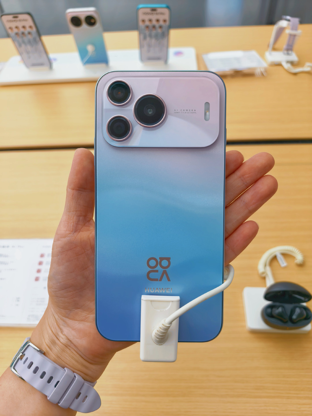 nova16 SE国补后2124元起,华为2000元档挤了4台自家机型:SE、nova15、nova16怎么选