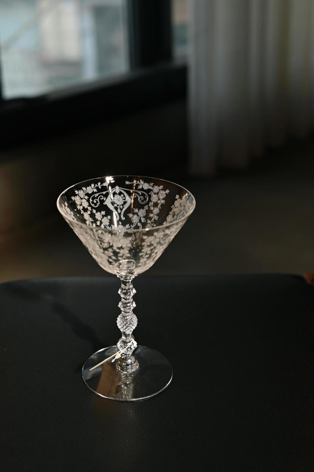 你淘的中古水晶酒杯,可能含24%氧化铅:别急着扔,先弄清三条边界