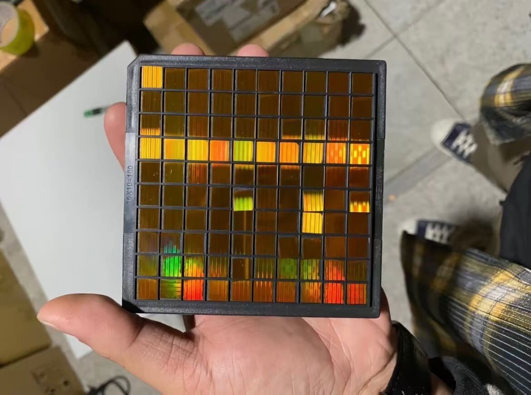 iPhone 18标准版确认推迟到明年春天：把台积电2nm产能捋完后，我发现苹果不只是为折叠屏让路