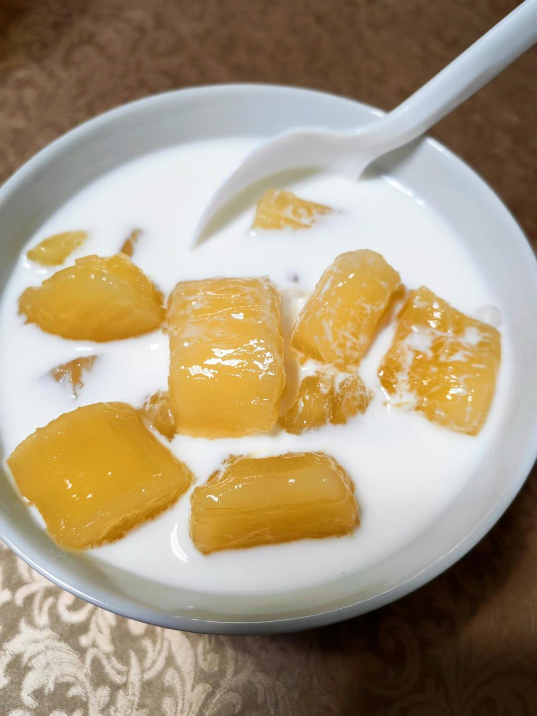 木薯糖水火遍全网，但别急着自制：动手前该知道的挑选、脱毒和价格账