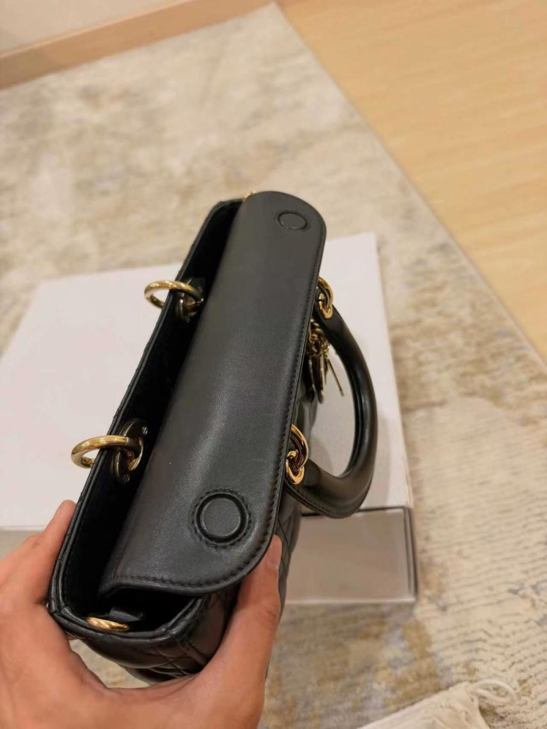 昨天两人发帖