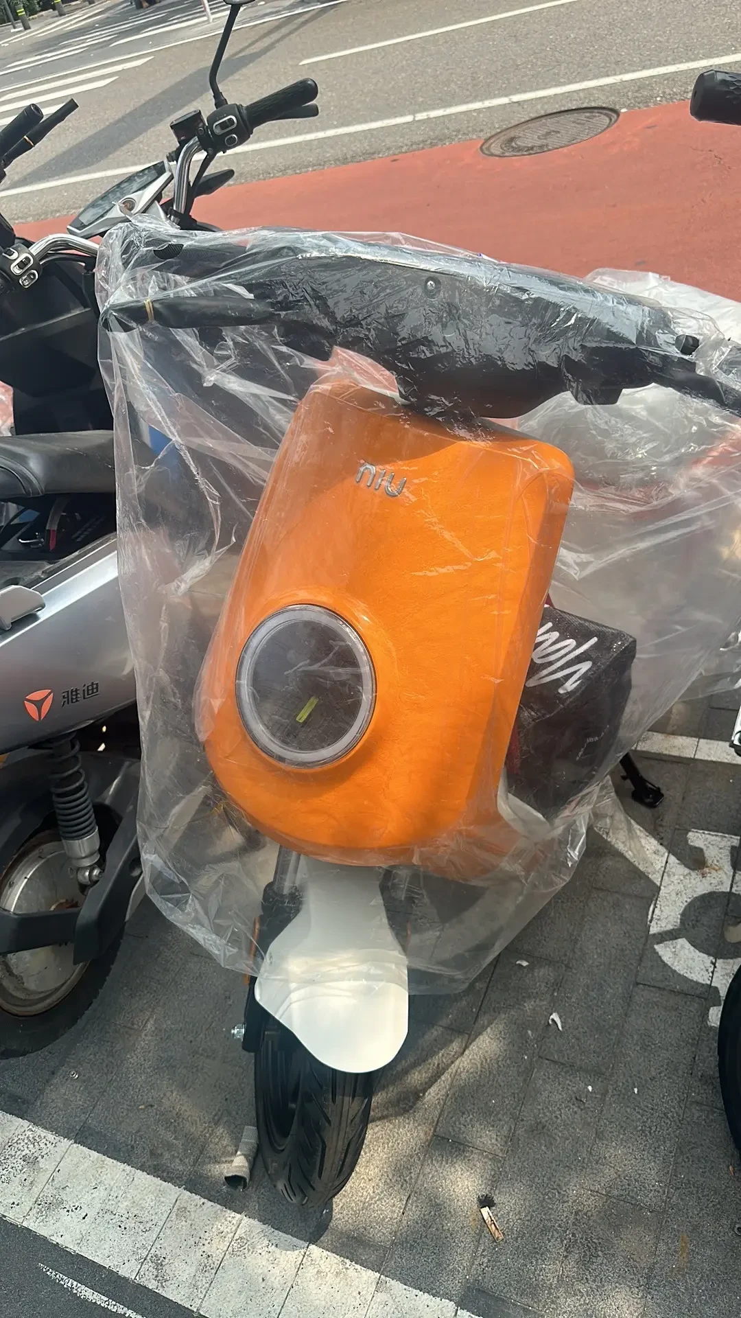 小牛现在卖的电摩比电自还多了:新申报车型跑到55km/h,但想换电摩,先把这三笔账算清