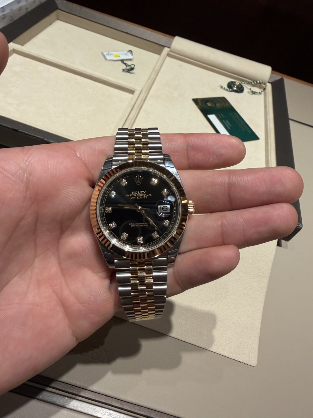 劳力士今年已两次调价，涨的主要是金表：公价追着金价跑，想买的人先看懂这波涨价逻辑
