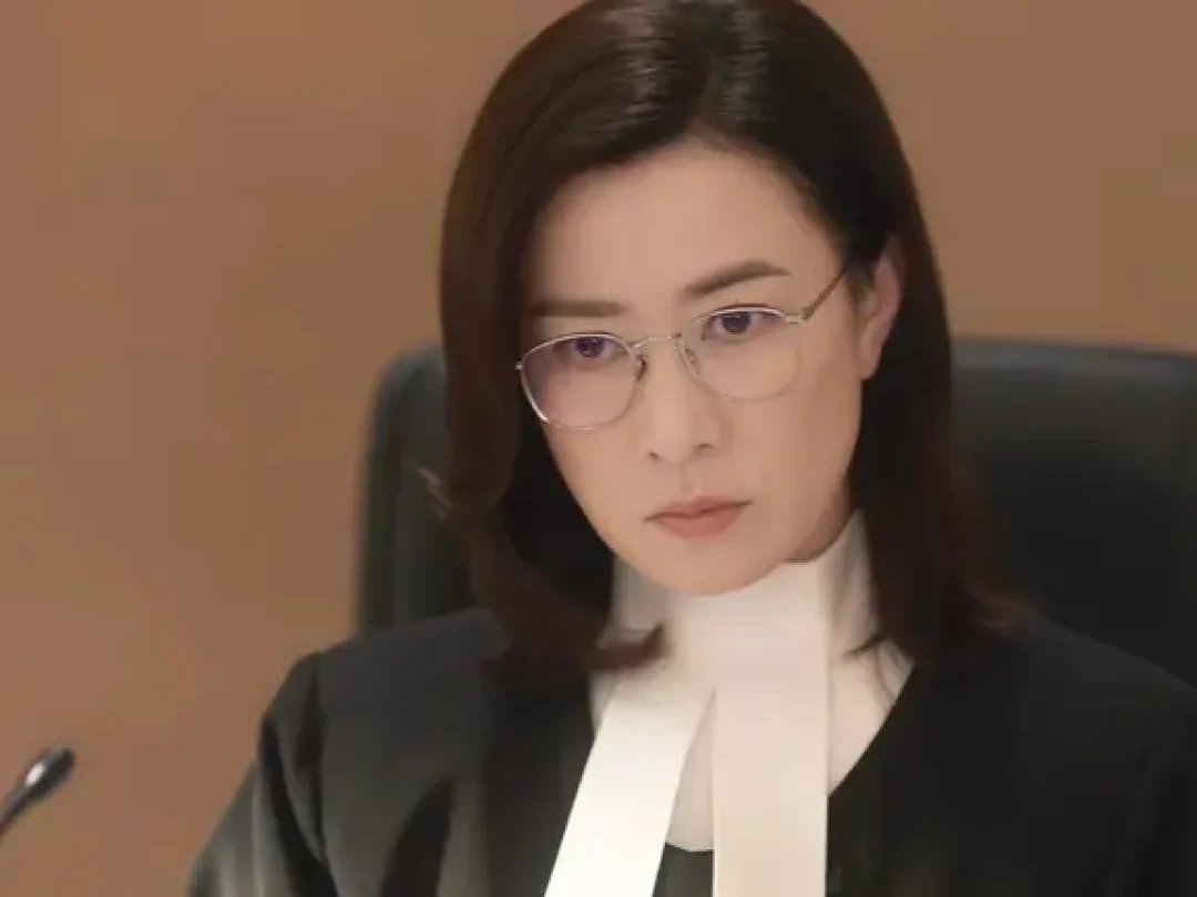 新闻女王3官宣了佘诗曼还没松口:时间线、三层卡点和辟谣一次捋清