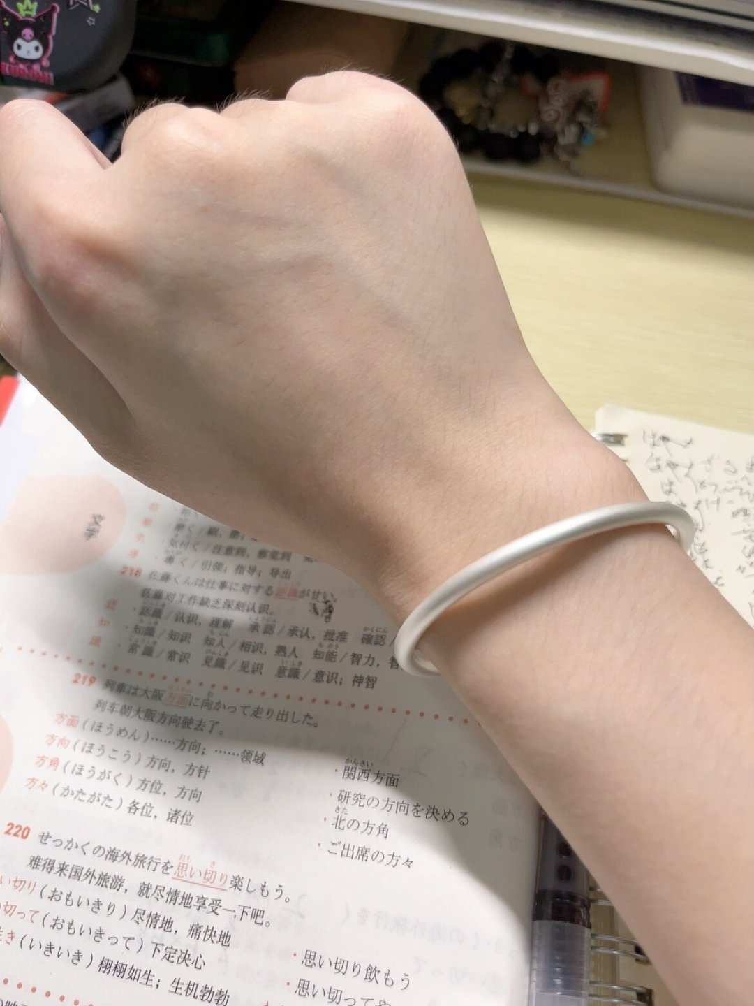 金价新高破950,白银也从6块悄悄涨到14块:妈妈开始囤银前,先给她看清这三层价