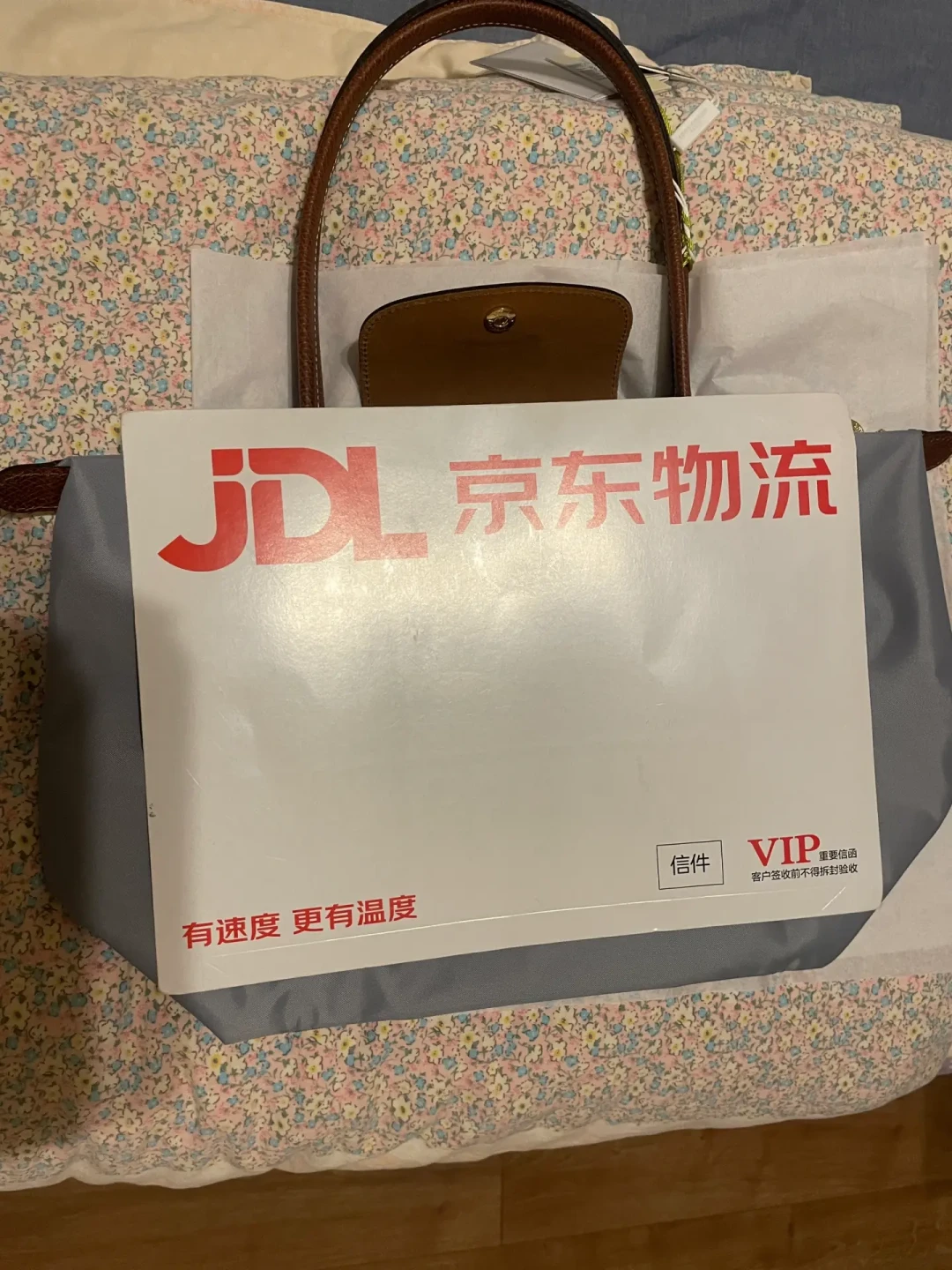 8个便宜托特包,5700赞、878条评论蹲结果:下单平价通勤包之前,先搞懂这5件事