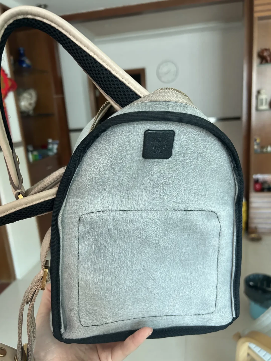 MCM双肩包掉皮，先别扔也别急着修：翻完20多篇拯救帖，发现这批内衬是
