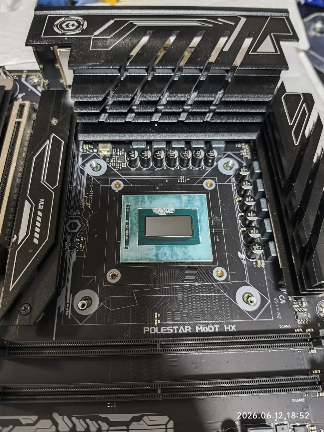 魔改主机里最贵的不再是CPU：内存涨价潮下，X99、MoDT、常规D4三条路怎么选