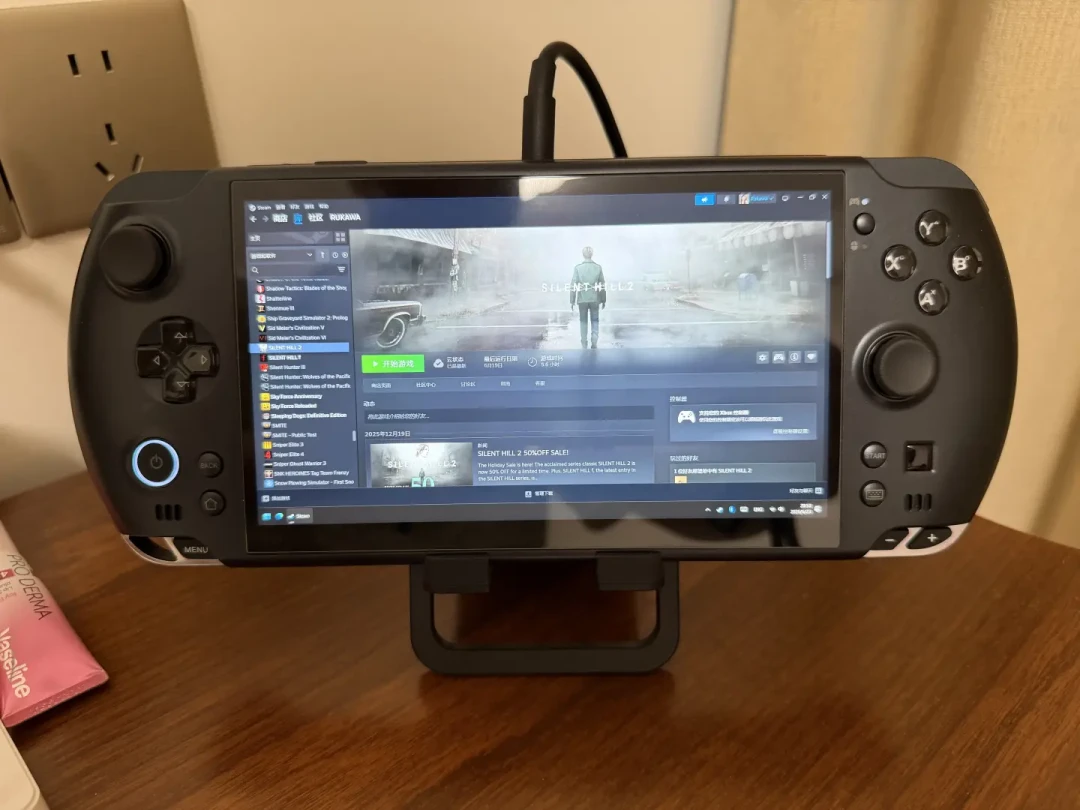 GPD WIN5开卖三个季度:被调侃“挂尿袋”的无电池395掌机,现在还值得买吗