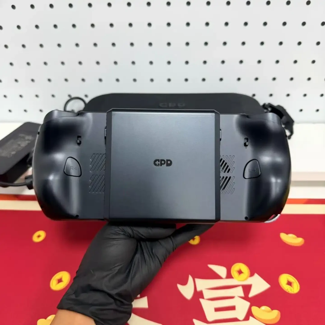 GPD WIN5开卖三个季度:被调侃“挂尿袋”的无电池395掌机,现在还值得买吗