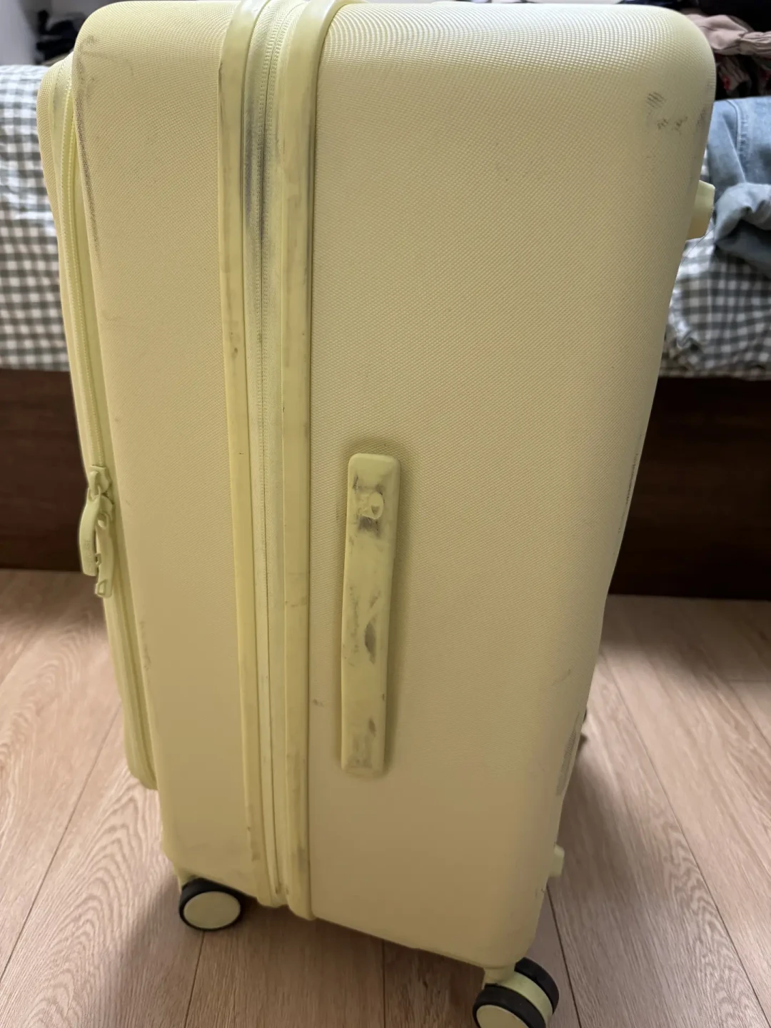 大学第一只行李箱,别急着下单:翻了半年热帖和吐槽区,这4处不用花钱、4处必须花钱