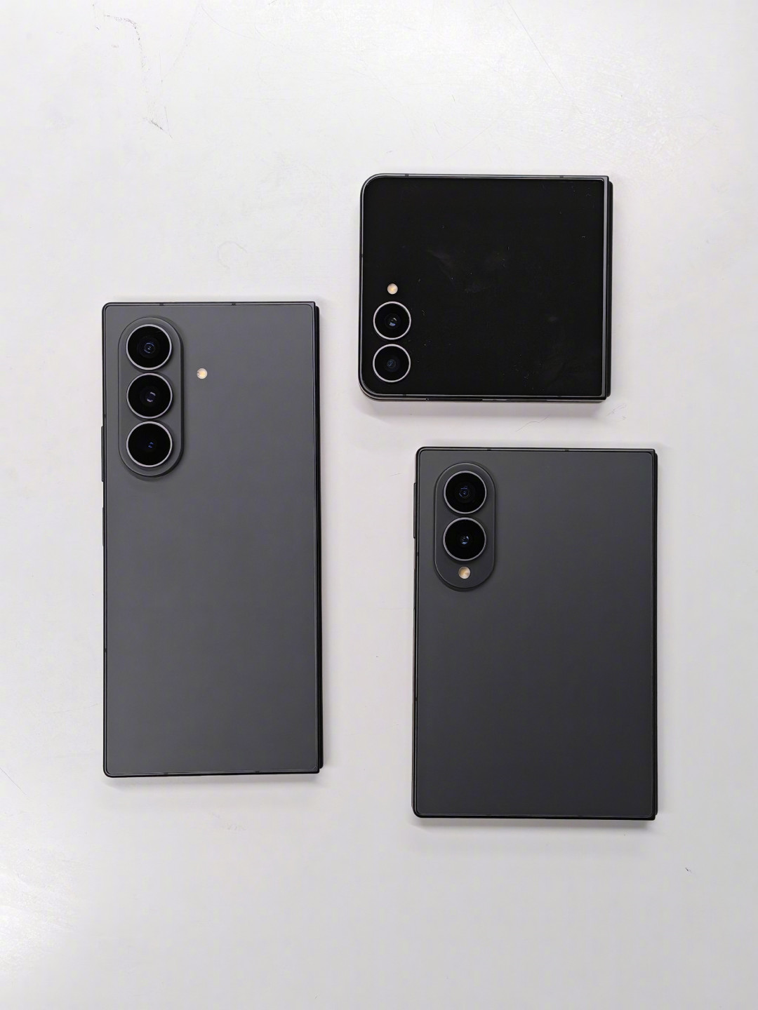 One UI 9内部测试机型名单曝出80款:S23系列迎来“最后一更”,三星老用户先别急着升,把这三笔账算完再说