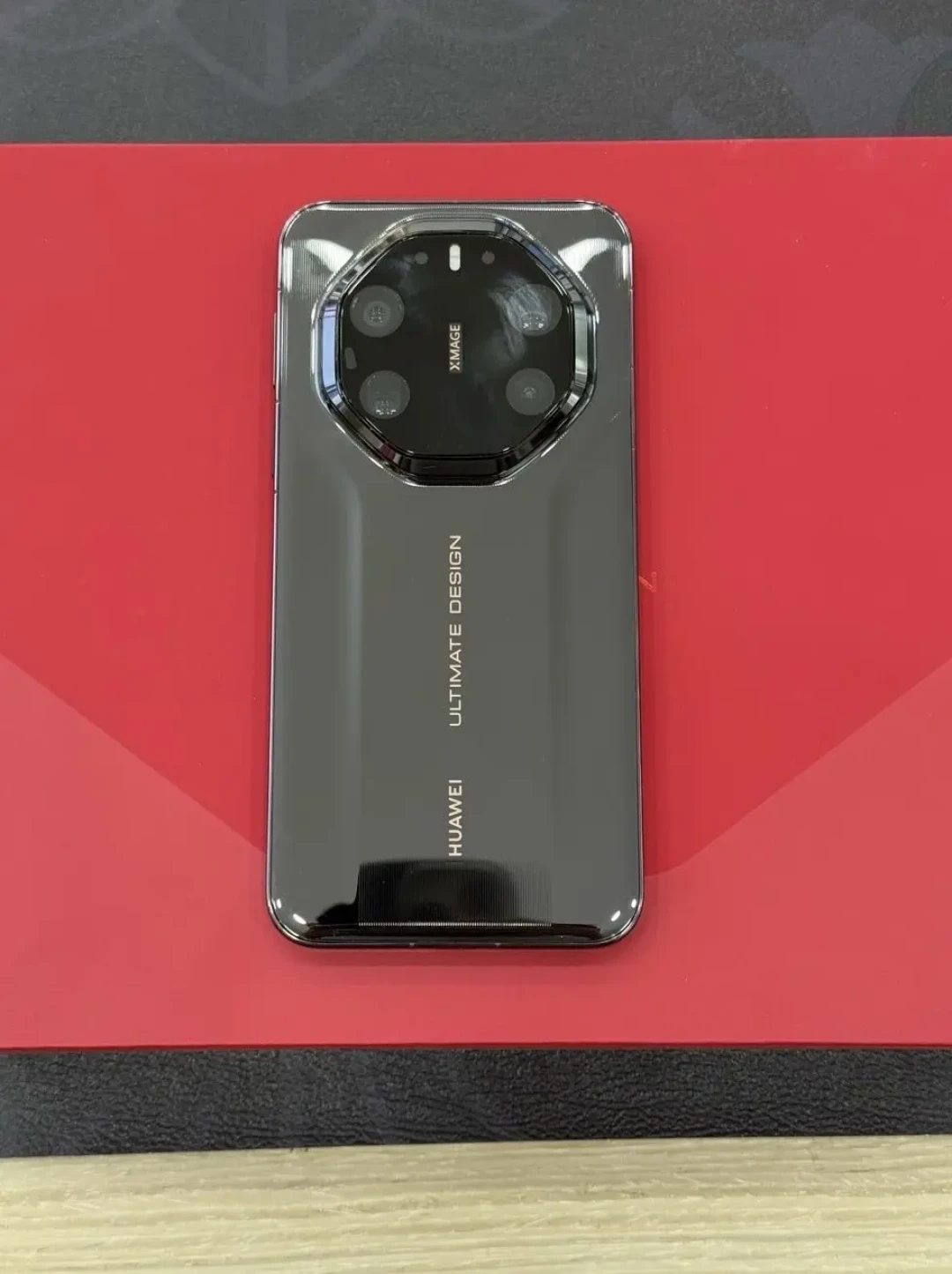 Mate 80 RS 非凡大师二手实况：发布价11999元，九个月后喊价8000+，捡漏怎么不踩坑