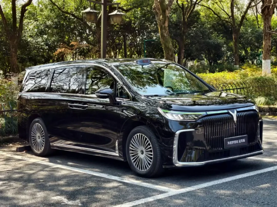 智界V9夺冠、D9杀入32.98万:岚图梦想家排第四,现在买还是等?