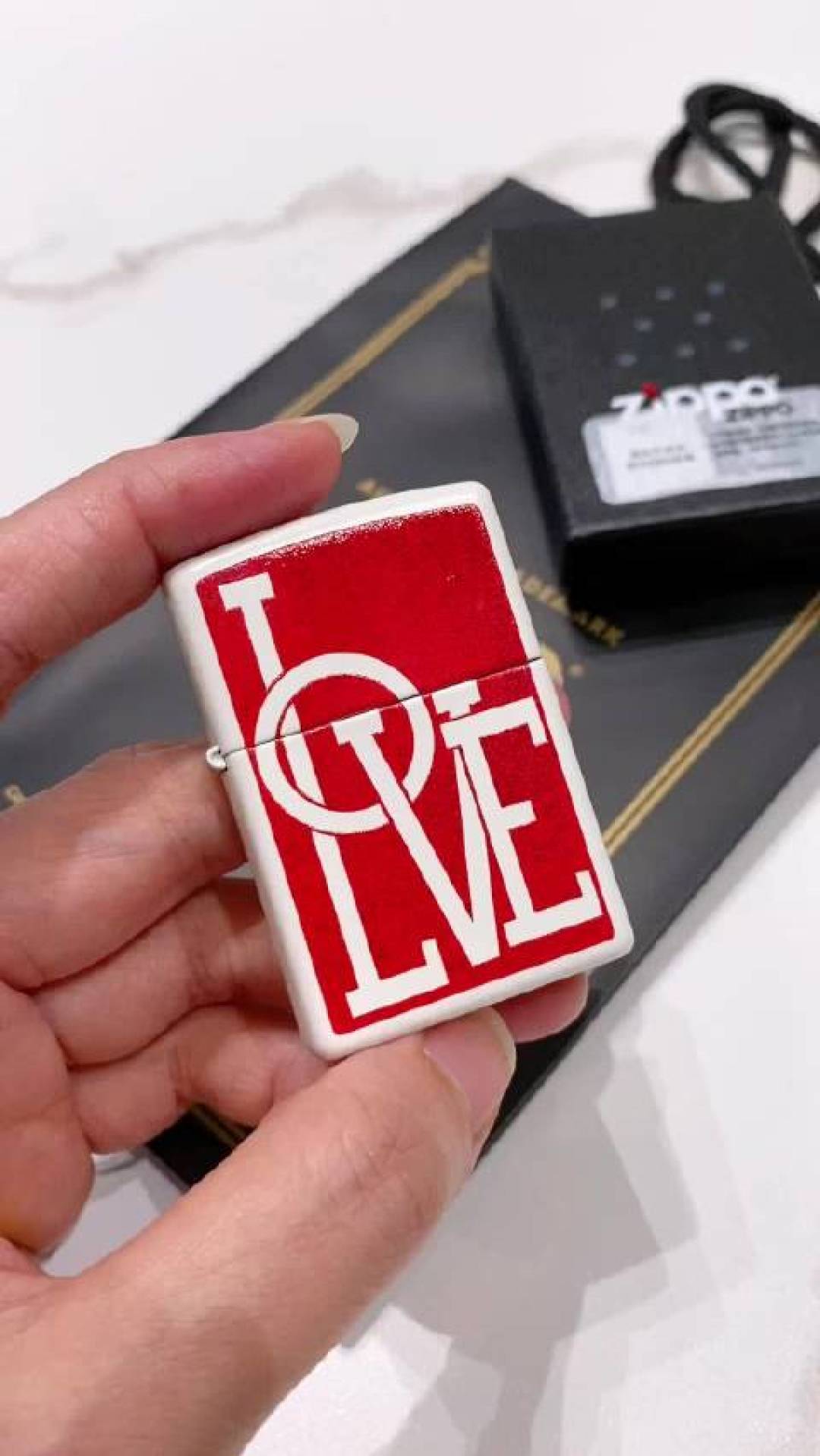 ZIPPO不只卖打火机了:剃须刀、保温杯、香薰全上架,哪些值得买、哪些只是蹭牌子
