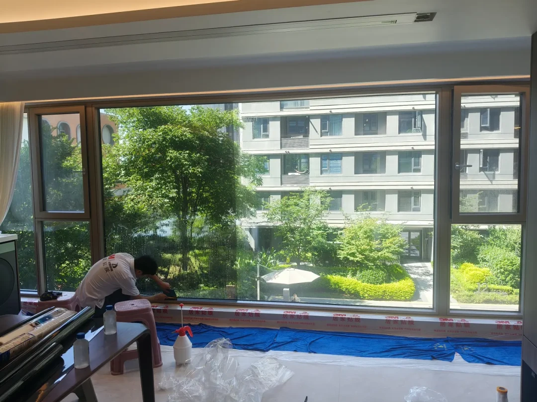 西晒房煎熬中:家用隔热膜从30元铝箔到6000元3M,翻遍全网实测帖把三档钱讲明白