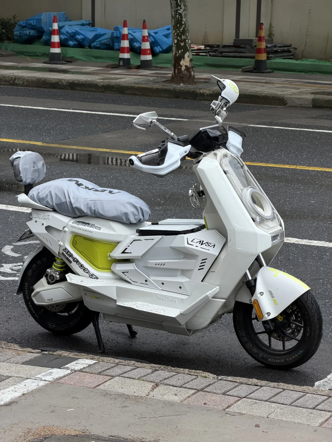 小牛改装避坑账:北京查处84起、约谈8家车企,红线、灰区、安全区一次说清