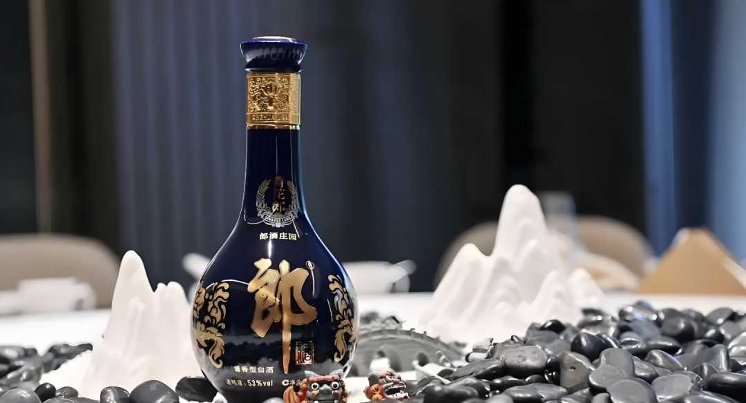 青花郎跌到488元档、红花郎15击穿300元:一篇读懂郎酒全线倒挂,中秋前现在买还是等双11?