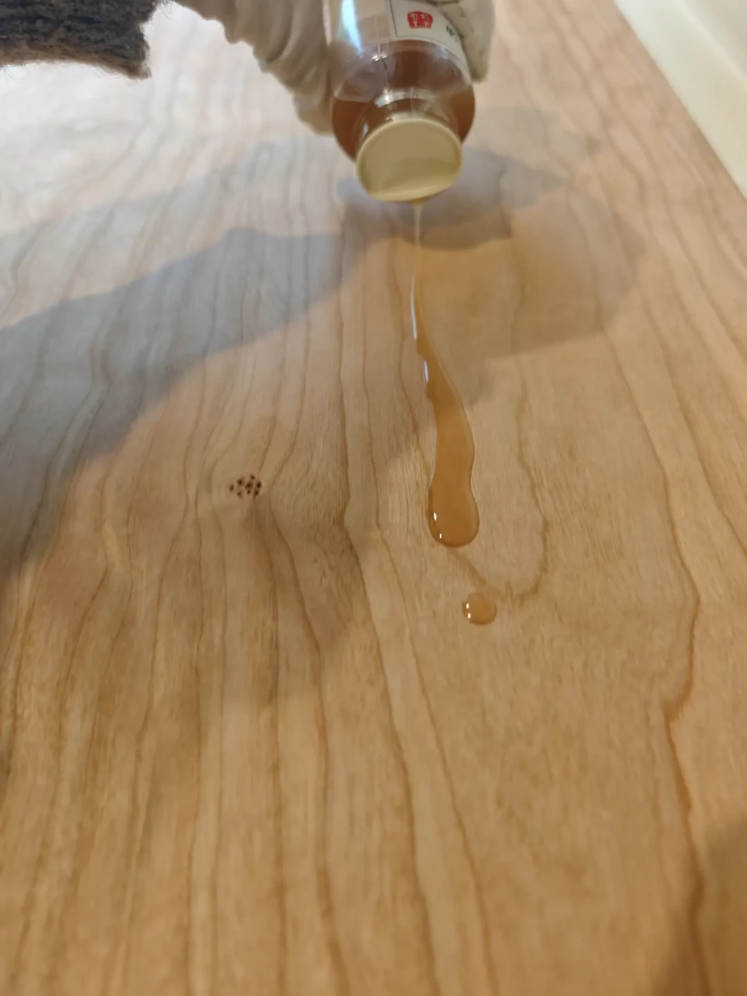 木蜡油还是水性漆?翻了几十条DIY翻车帖后,我发现第一个问题不是哪个更环保