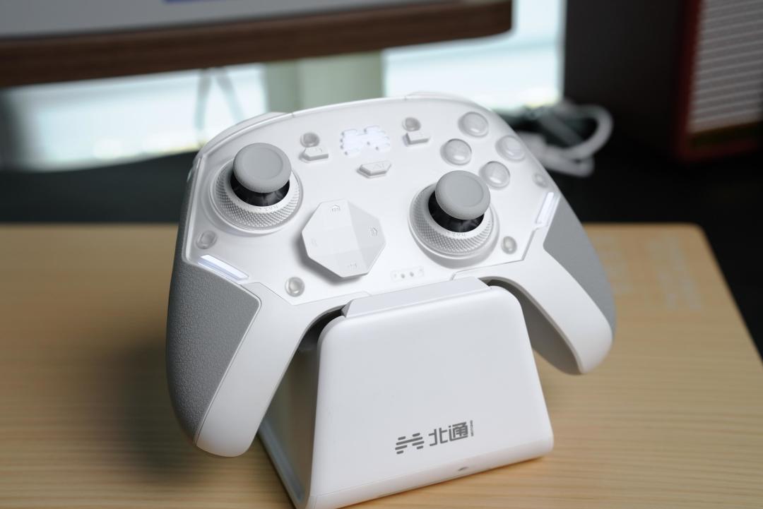Xbox精英3原型泄露、信息几乎全暴露:被精英2伤过的人,等、买、换三条路