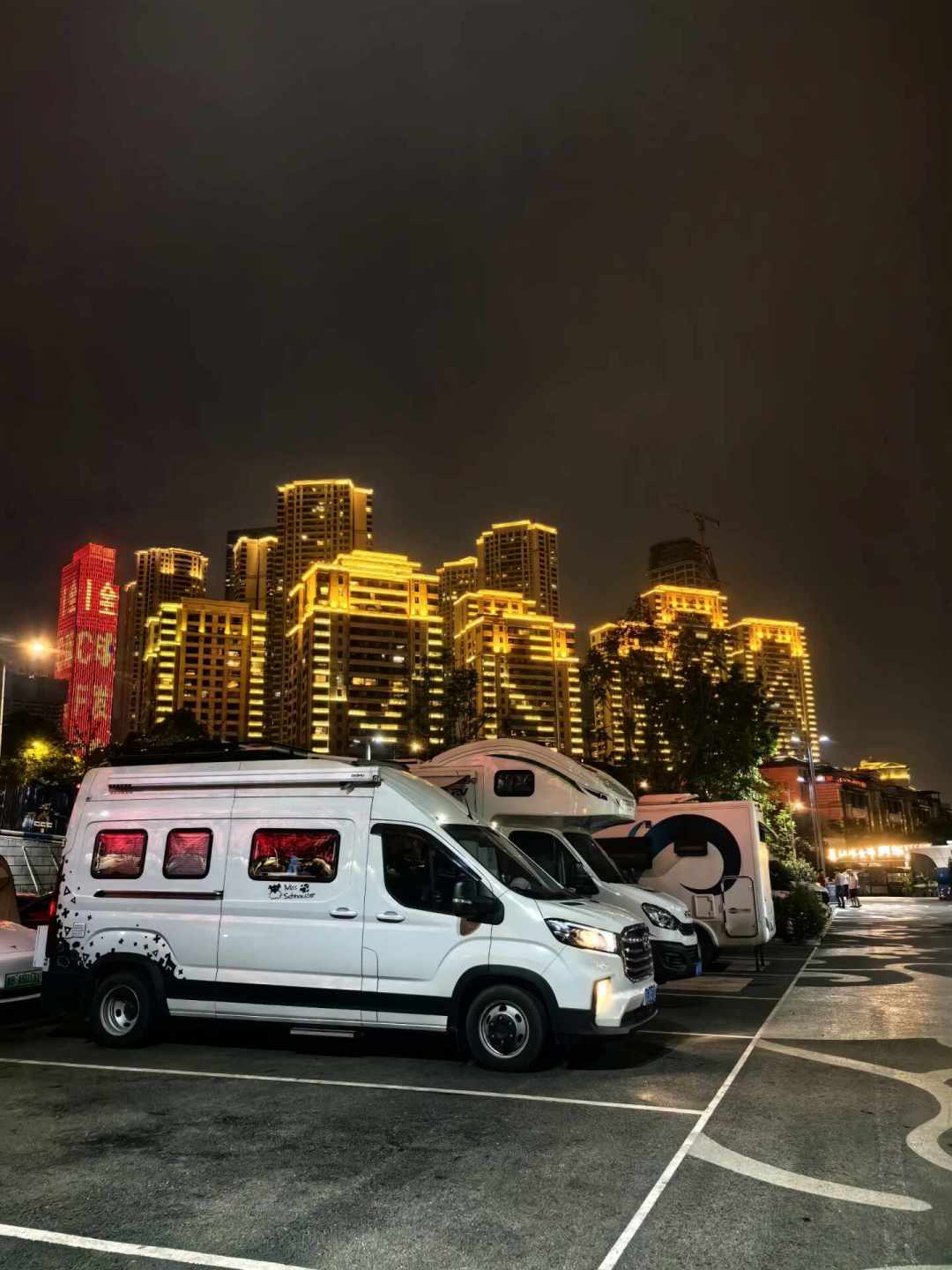 床车过夜停哪儿?翻了几十条实测帖,这份驻车梯队和防赶规矩请收好