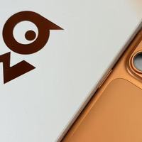iPhone17减少屏幕反光贴什么膜：悟赫德观复盾抗反光钢化膜