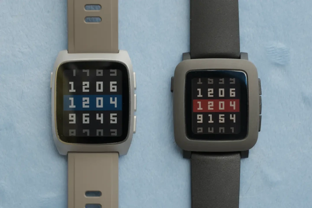 等了十年的 Pebble Time 2 终于发货：官网225美元、到手约290美元、保修只有30天，为情怀掏钱前先算这三笔账