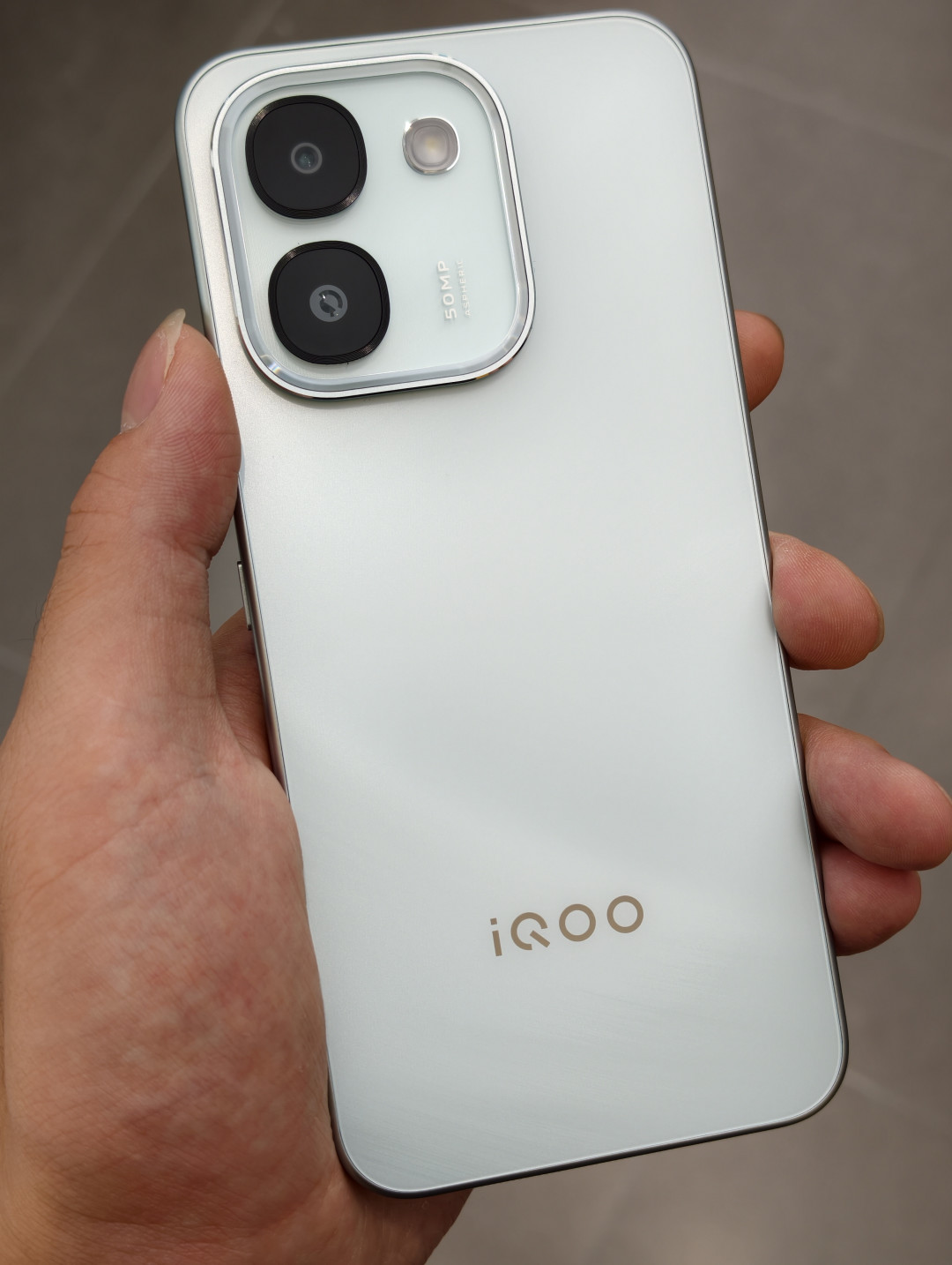 iQOO Z11S的真底牌不是10000mAh:IP68/IP69+7项军标测试,这台耐造机真能用上的有三类人