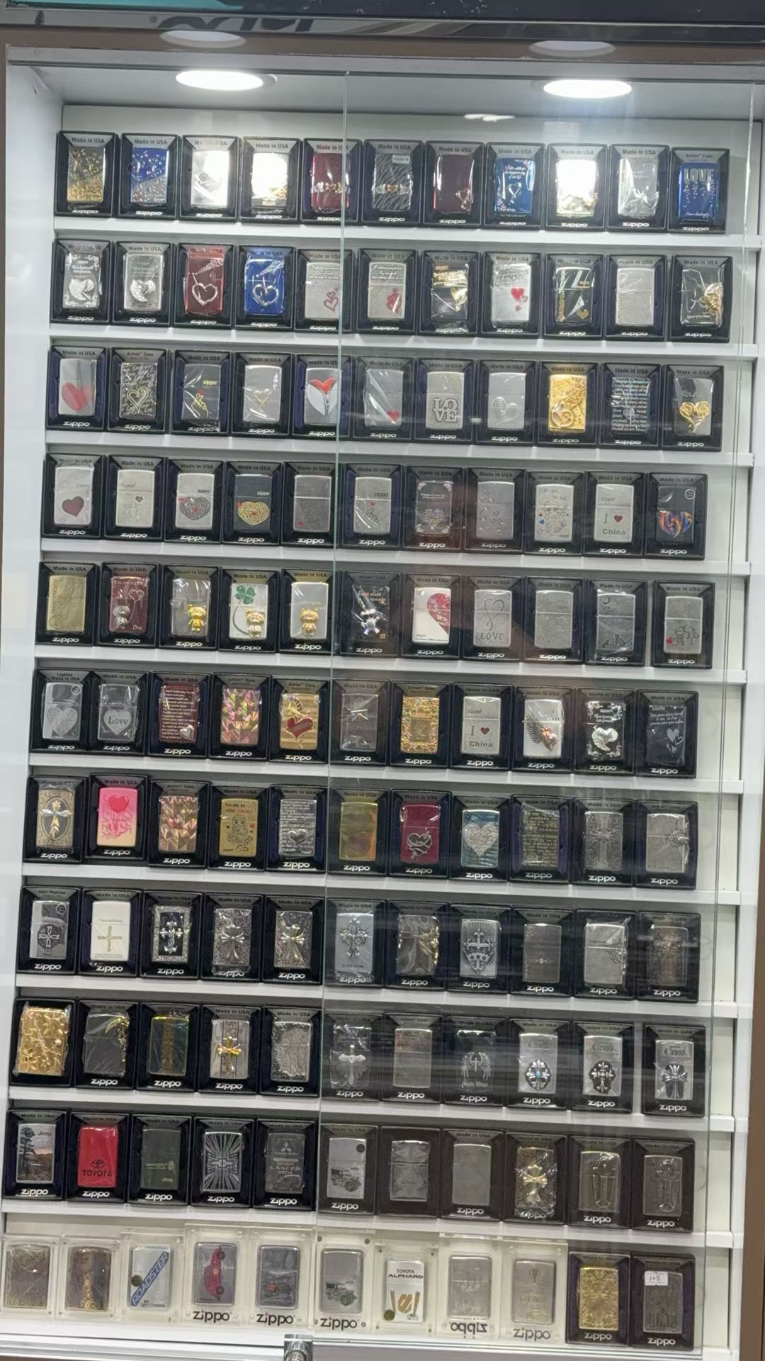七夕被算法推了 Zippo?从100多到1000多,先看懂这四档定价再下单
