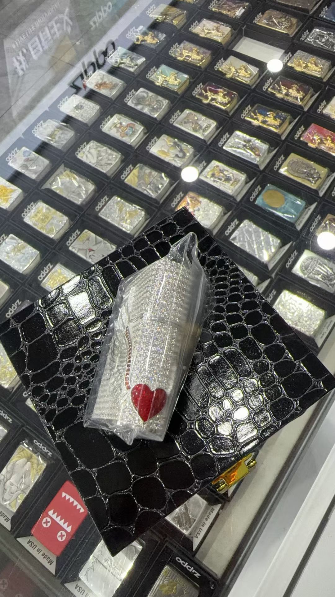 七夕被算法推了 Zippo?从100多到1000多,先看懂这四档定价再下单