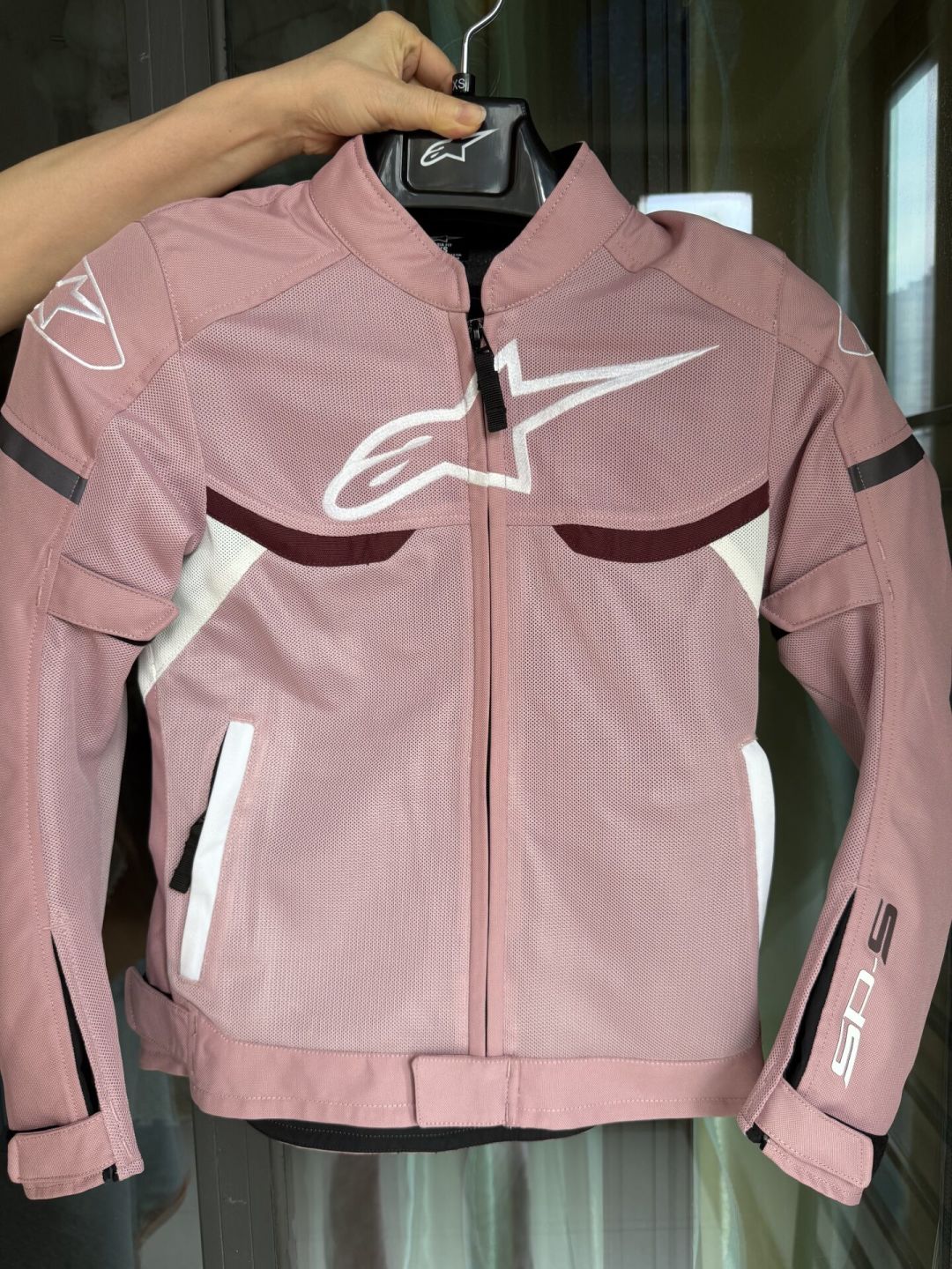 为什么女骑买骑行服总在尺码上翻车:尺码表是站着量的,你是骑着车的