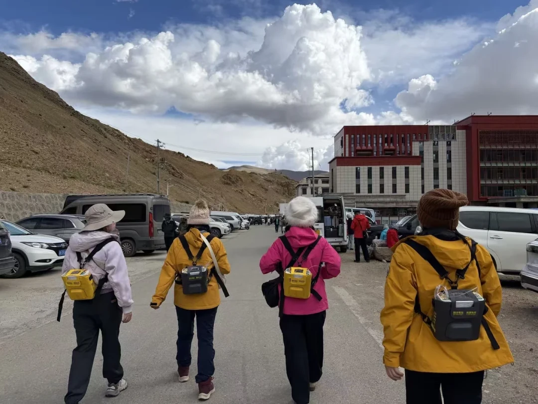 进藏供氧装备别乱买:氧气瓶、氧气袋、制氧机、租赁,4种方案的成本账和避坑点一次算清