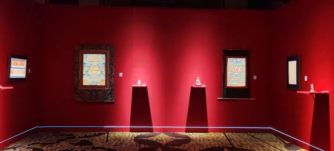 今晚7点，萨迦寺大展的热度接棒到拍场：一位藏家30年的57件藏品落槌，入门拍品5万起