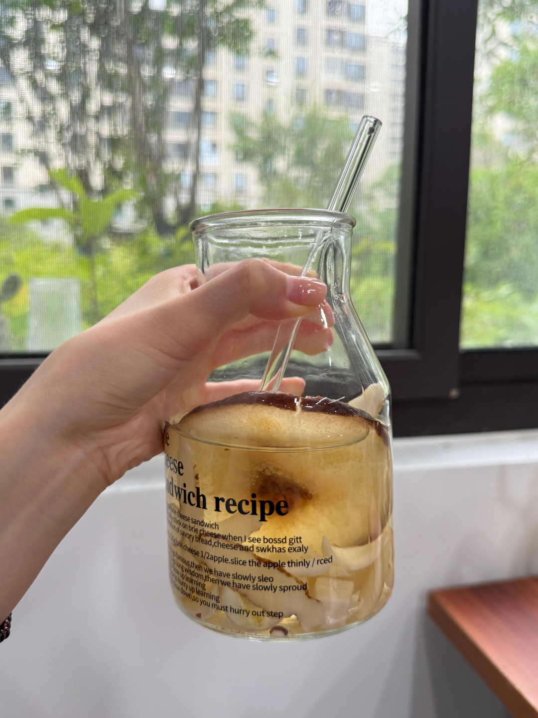 把奶茶换成果茶就更健康?实测一杯水果茶的糖最高抵22块方糖,你在家泡出的那点甜,多半是加出来的