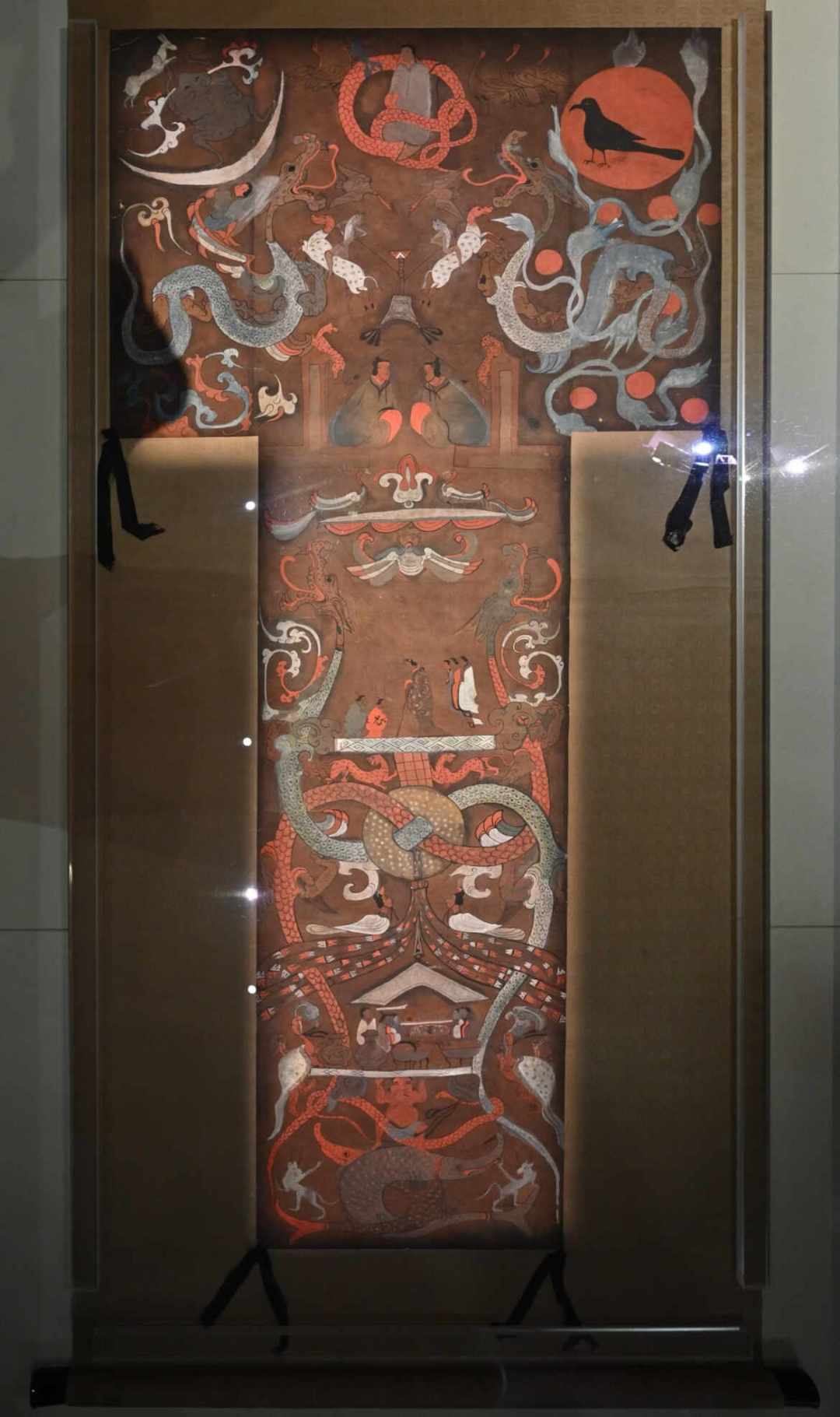 马王堆一号墓T形帛画离沪、三号墓帛画18日接棒:「千金之家」下半场怎么看、值不值、错过补什么