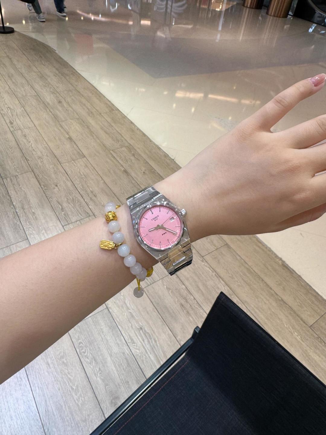 天梭PRX女表,选错尺寸再美的颜色也救不回来:翻完20多条上手帖和上百条评论,我弄明白25mm和35mm怎么选