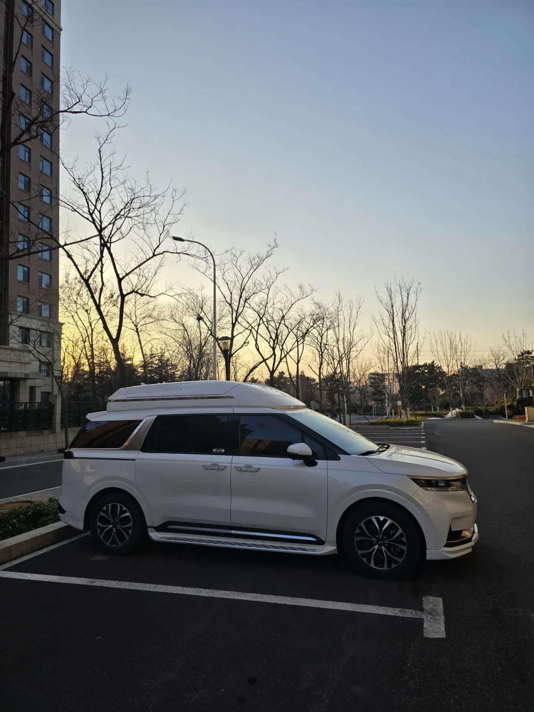 起亚嘉华指导价27.09万,现在裸车16万出头:冷门嘉华又被讨论,这漏值不值得捡