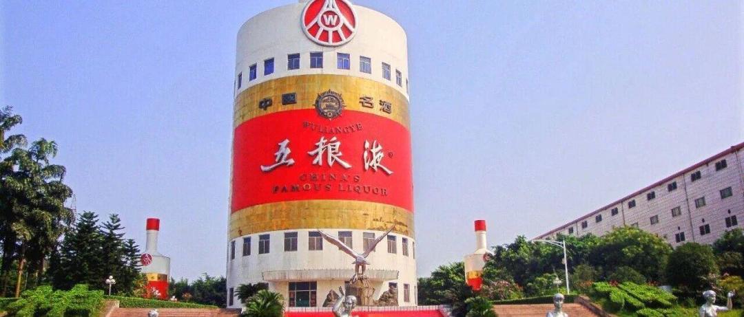 飞天站上1787元,普五涨回811元:中秋送礼,两瓶普五还是一瓶飞天?