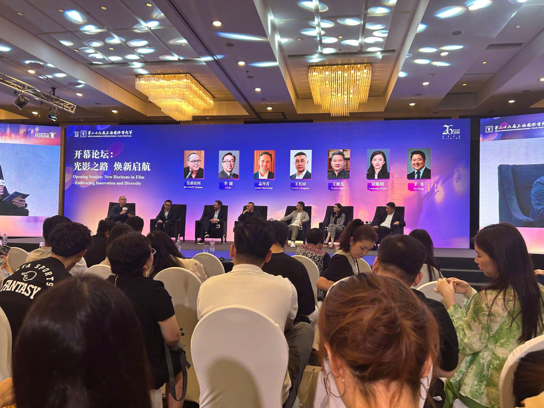 《惊蛰无声》拿了百花奖,三体迷先慌了:张艺谋的《三体》筹备两年还没开机,是好消息还是坏消息?
