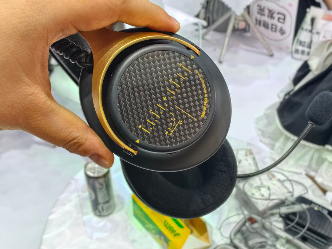 HiFi厂商集体下场做游戏耳机:水月雨199、飞傲399、KZ绑定职业哥——三条路线,听声辨位和听歌怎么选