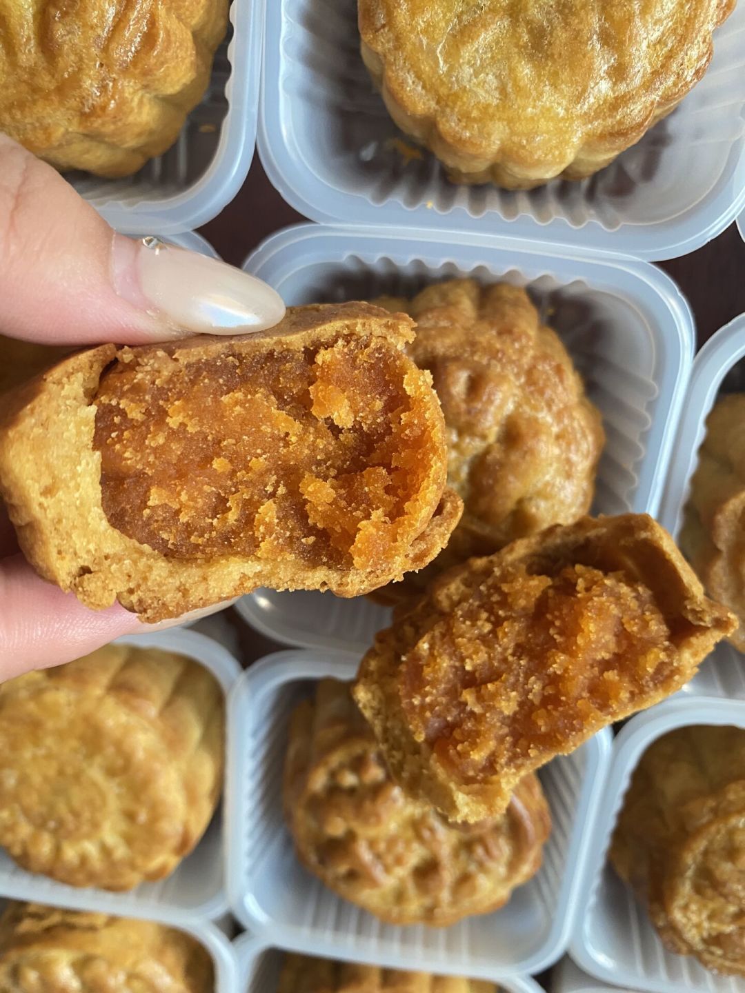家里只有空气炸锅,月饼季还能上车吗?我把近30篇实测帖翻完了:这3类能做,这2类别碰